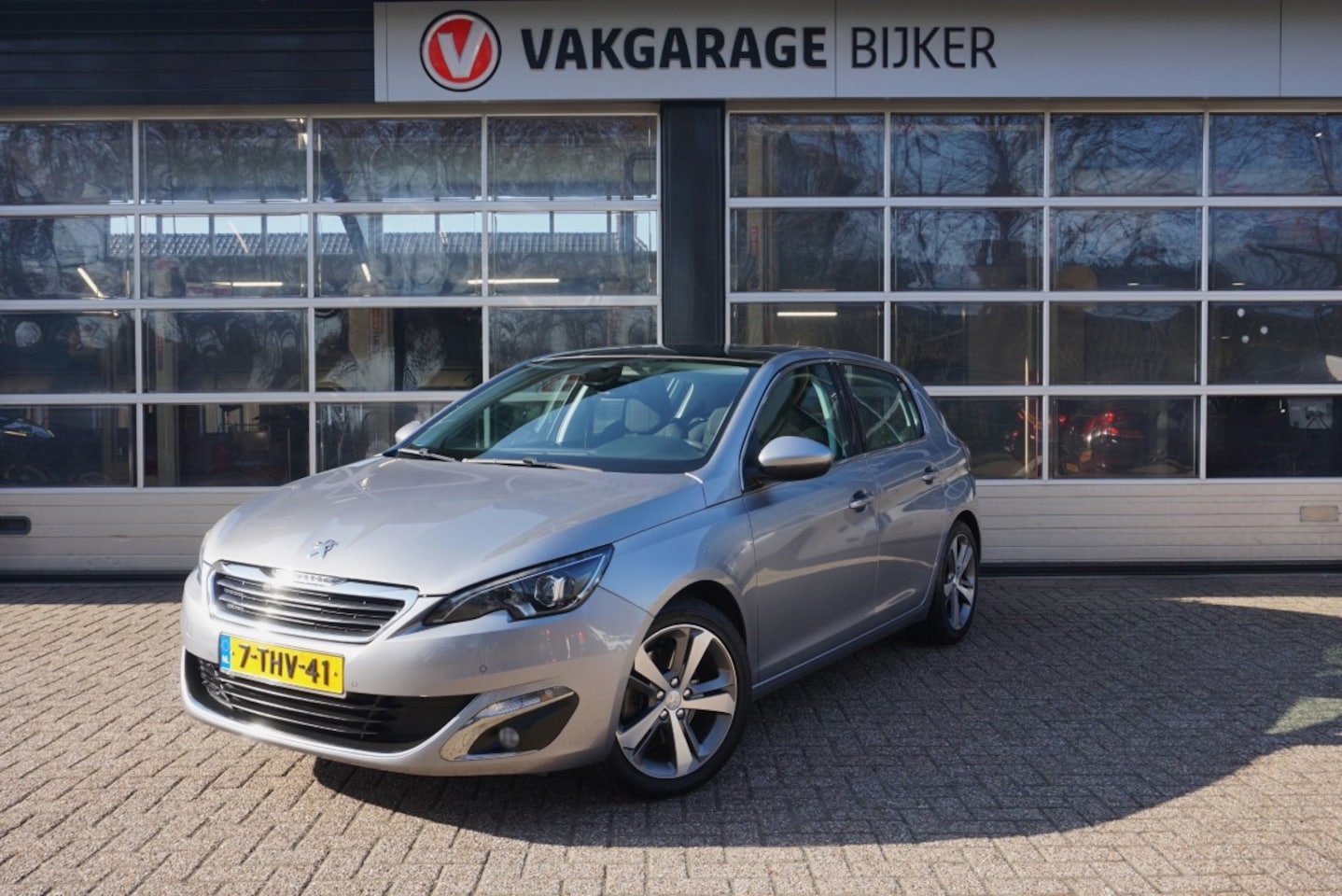 Peugeot 308 - 1.6 THP Première Panodak/Trekhaak! - AutoWereld.nl