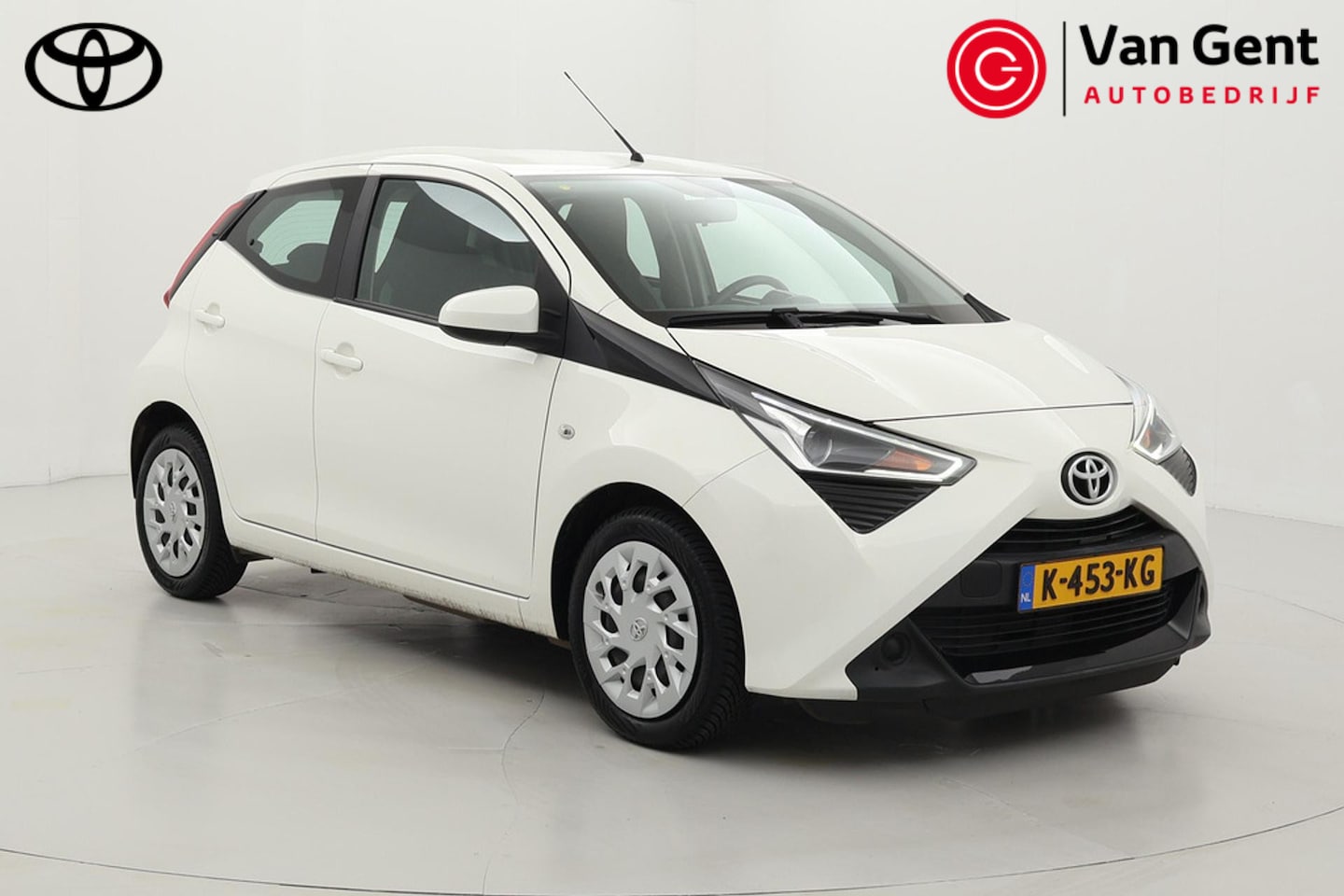 Toyota Aygo - 1.0 VVT-i x-play | Apple Carplay / Android Auto | Airco | Camera | DAB | Bluetooth - AutoWereld.nl