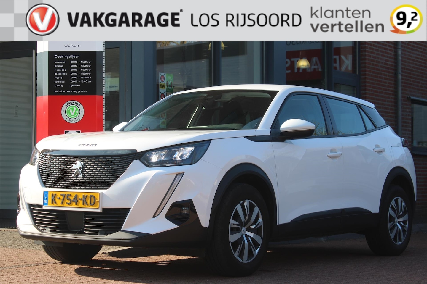 Peugeot 2008 - 1.2 Puretech *Active* | Carplay | Navigatie | Cruise Control | A/C | Led- Dagrij | Orig. N - AutoWereld.nl