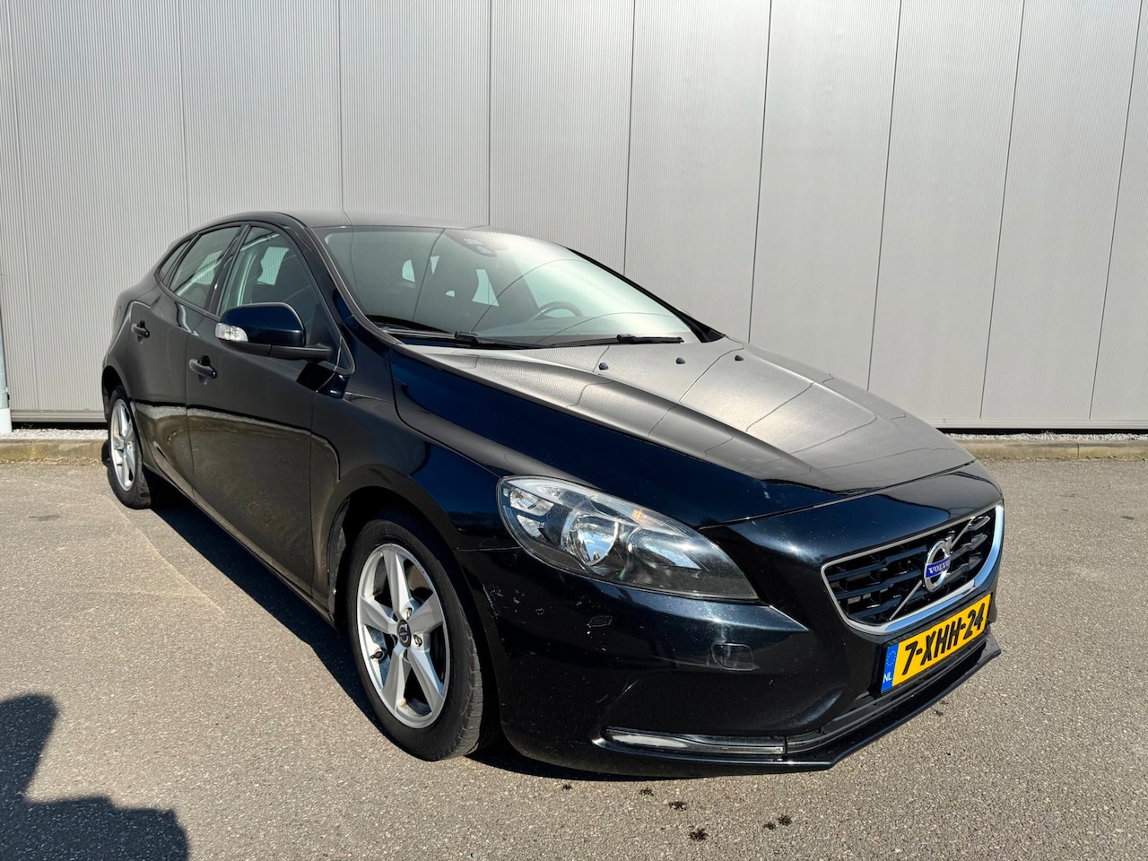 Volvo V40 - 2.0 D4 Base Business 2.0 D4 Base Business - AutoWereld.nl