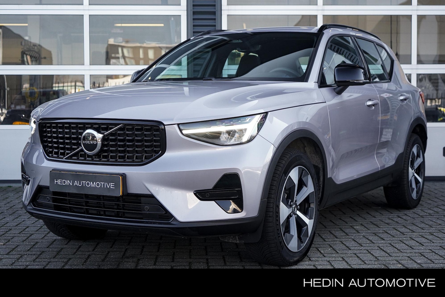 Volvo XC40 - 2.0 B4 Plus Dark 2.0 B4 Plus Dark - AutoWereld.nl