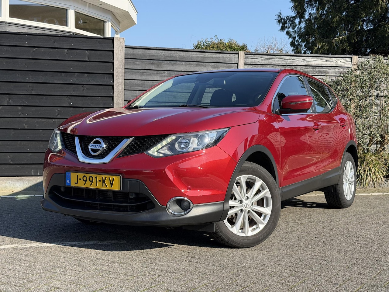 Nissan Qashqai - Acenta 1.2 DIG-T 115PK Xtronic Automaat Navigatie, Achteruitrijcamera, Parkeersensoren, St - AutoWereld.nl