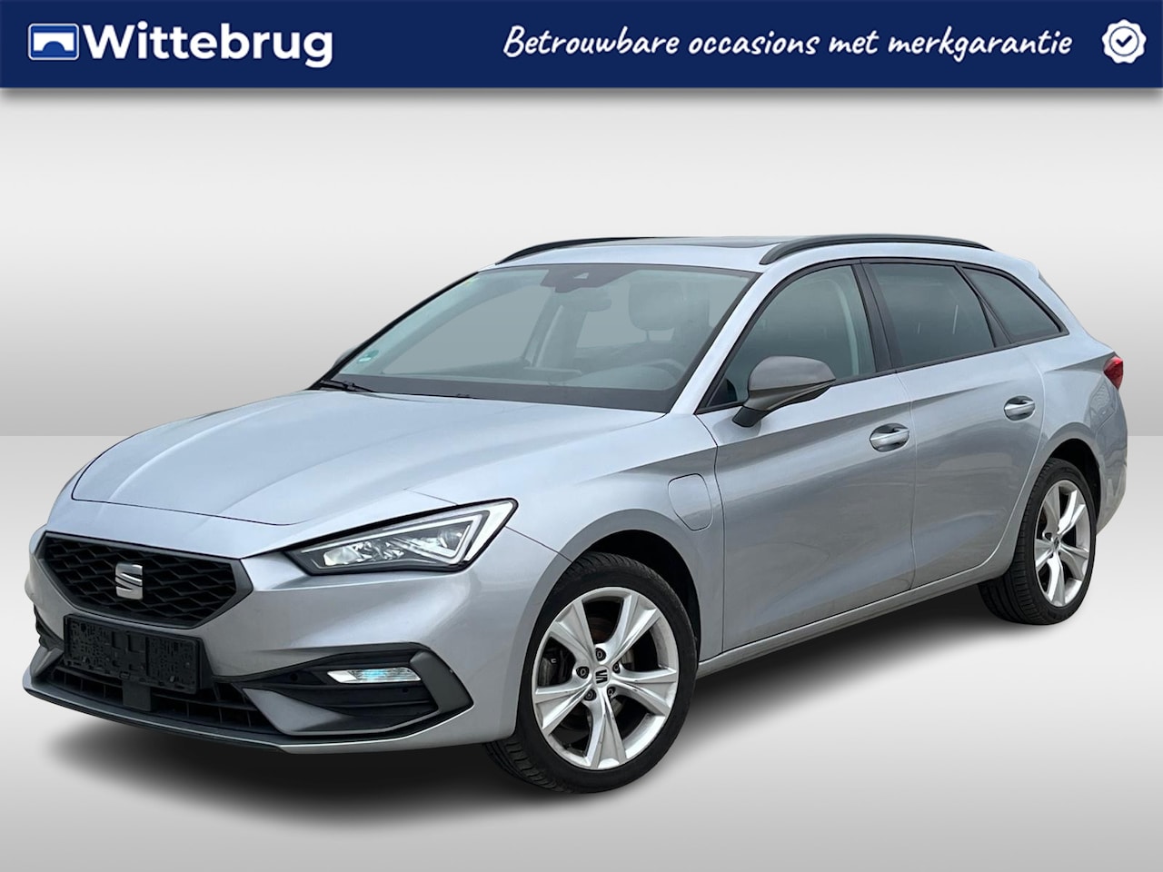 SEAT Leon Sportstourer - 1.4 TSI eHybrid PHEV 204PK FR Business Intense / Panoramadak / Parkeersensoren Achter / Ap - AutoWereld.nl