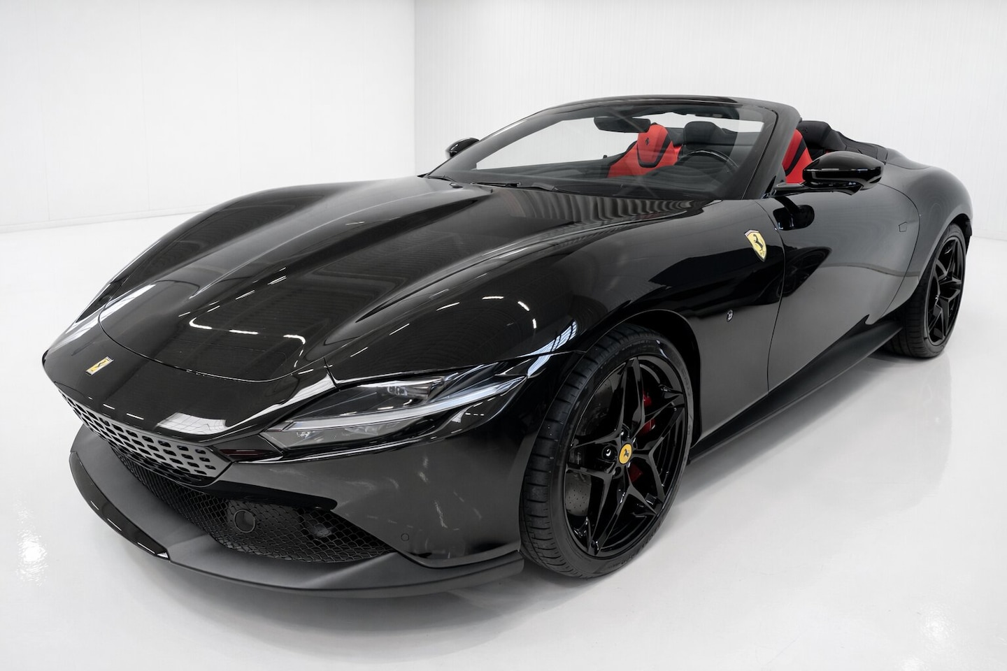 Ferrari Roma Spider - 3.9 V8 Carbon, Daytona, Side display, JBL - AutoWereld.nl