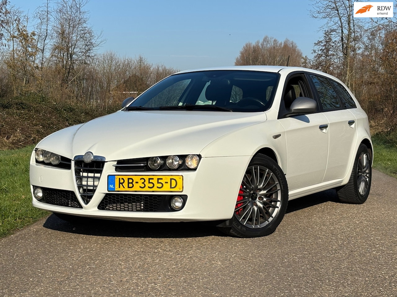 Alfa Romeo 159 Sportwagon - 1.7 TBI Dist 200 PK/Navi/Leder/Pdc - AutoWereld.nl
