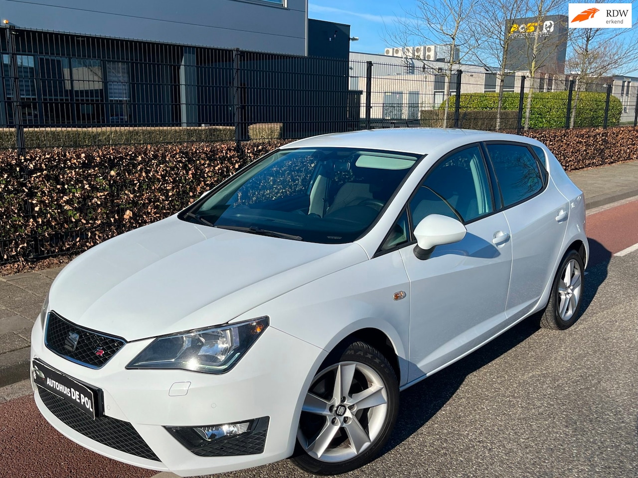 SEAT Ibiza - 1.0 EcoTSI FR Connect Navi Cruise/Climate-Control Bluethooth stoel/vrw - AutoWereld.nl