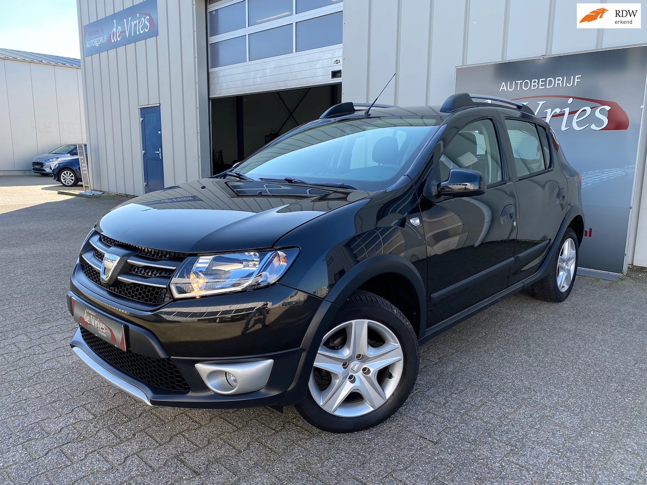 Dacia Sandero Stepway - 0.9 TCe S&S Lauréate / Airco / Cruise / Navi / PDC - AutoWereld.nl