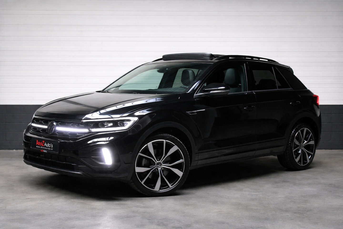 Volkswagen T-Roc - 1.5 TSI R-Line l Pano l Keyless l Camera - AutoWereld.nl