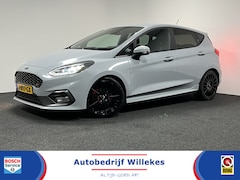 Ford Fiesta - 1.5 EcoBoost ST-3 | NAVI | TREKHAAK | RECARO | KEYLESS | STOELVERWARMING |