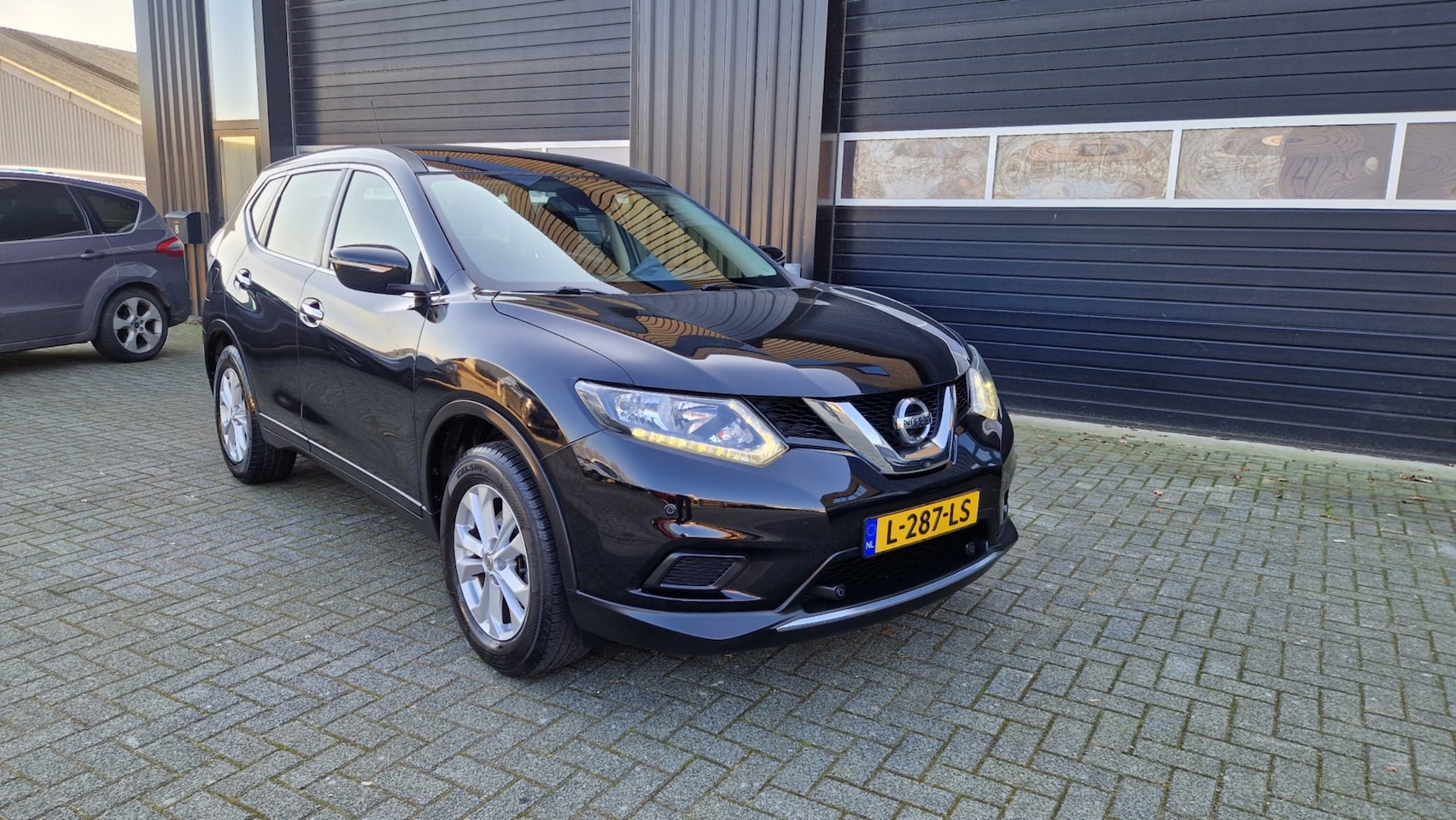 Nissan X-Trail - 1.6 DIG-T Visia Airco/Navi - AutoWereld.nl