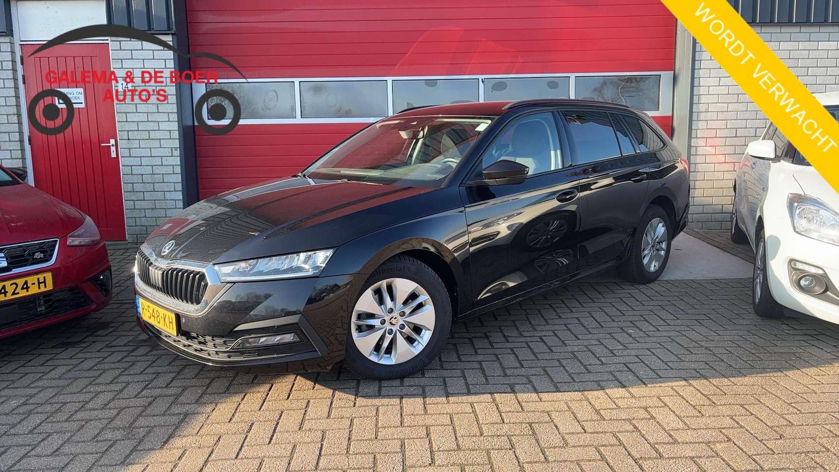 Skoda Octavia Combi - 1.0 TSI Business Edition TREKHAAK / STOELVERW / STUURVERW / VIRTUAL / FULL LED / KEYLESS / - AutoWereld.nl