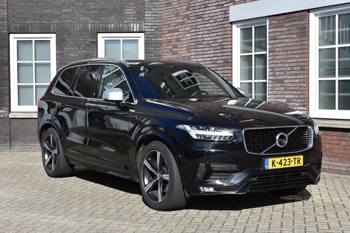 Volvo XC90 - 2.0 T6 AWD R-Design - 7p - Dealer onderhouden Wij zijn op afspraak geopend! Graag bellen v - AutoWereld.nl