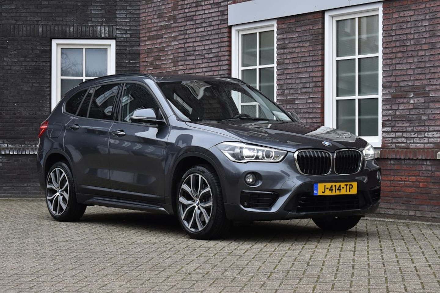 BMW X1 - xDrive20i Centennial High Executive Wij zijn op afspraak geopend! Graag bellen voor uw kom - AutoWereld.nl