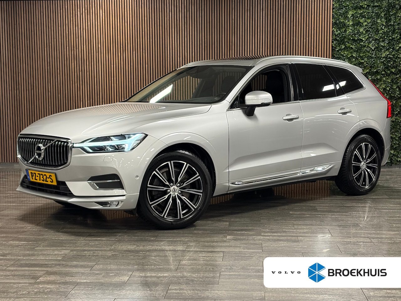 Volvo XC60 - T5 AWD Inscription | Luchtvering | Trekhaak | All Season banden | Stoelventilatie | Schuif - AutoWereld.nl