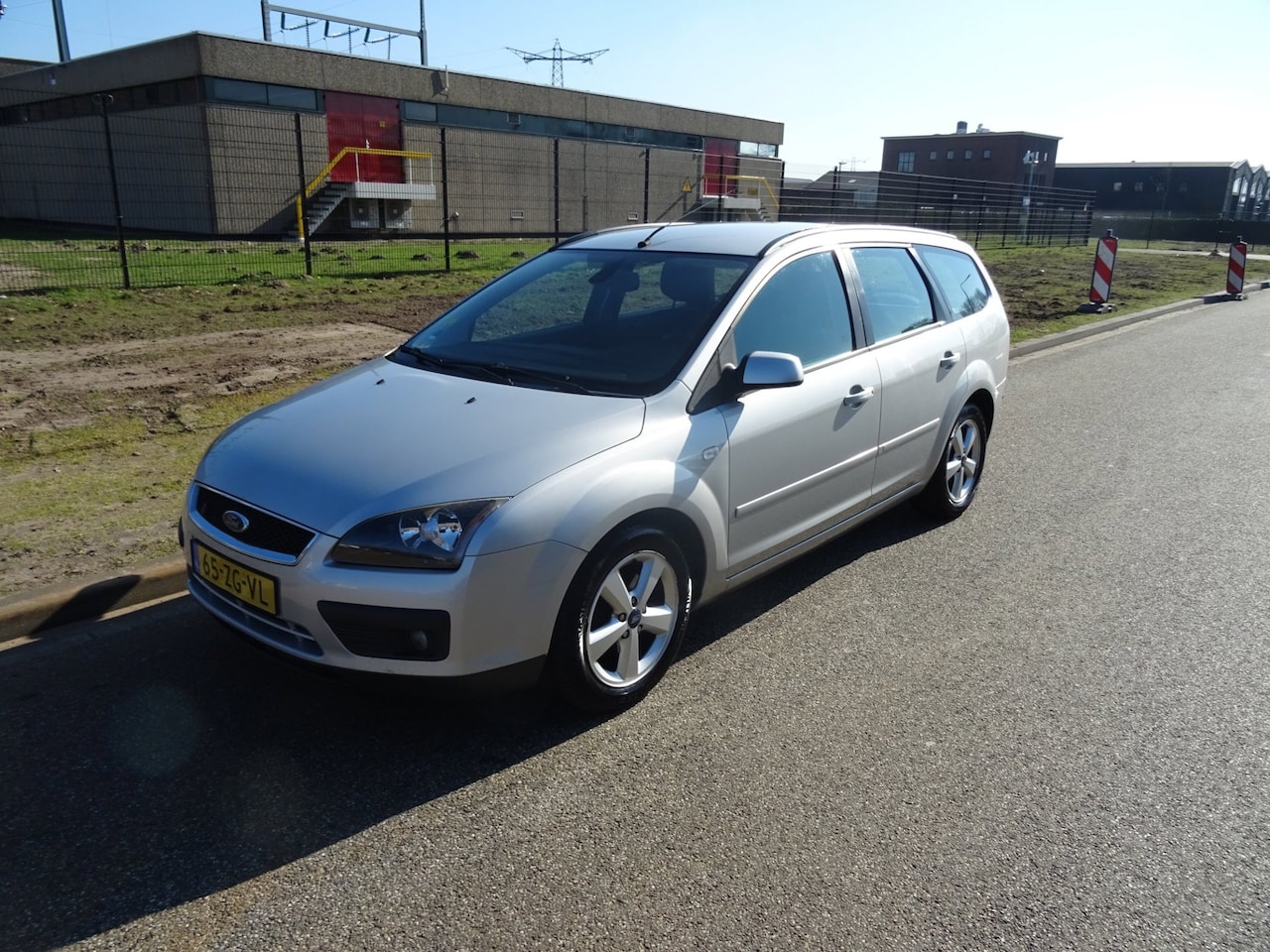 Ford Focus Wagon - 1.8-16V Ambiente FlexiFuel 1.8-16V Ambiente Flexifuel - AutoWereld.nl