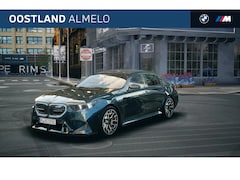 BMW M5 - 5 Serie Automaat / Trekhaak / Carbon-keramische remmen / Carbon Pack / Comfort Access / Bo