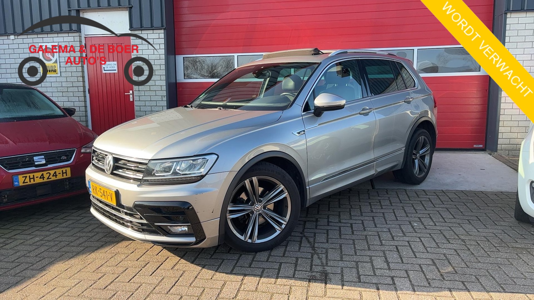 Volkswagen Tiguan - 1.4 TSI Comfortline Business R R-LINE / PANORAMADAK / FULL LED / CARPLAY / NAVI / CLIMA / - AutoWereld.nl