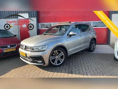 Volkswagen Tiguan - 1.4 TSI Comfortline Business R R-LINE / PANORAMADAK / FULL LED / CARPLAY / NAVI / CLIMA /