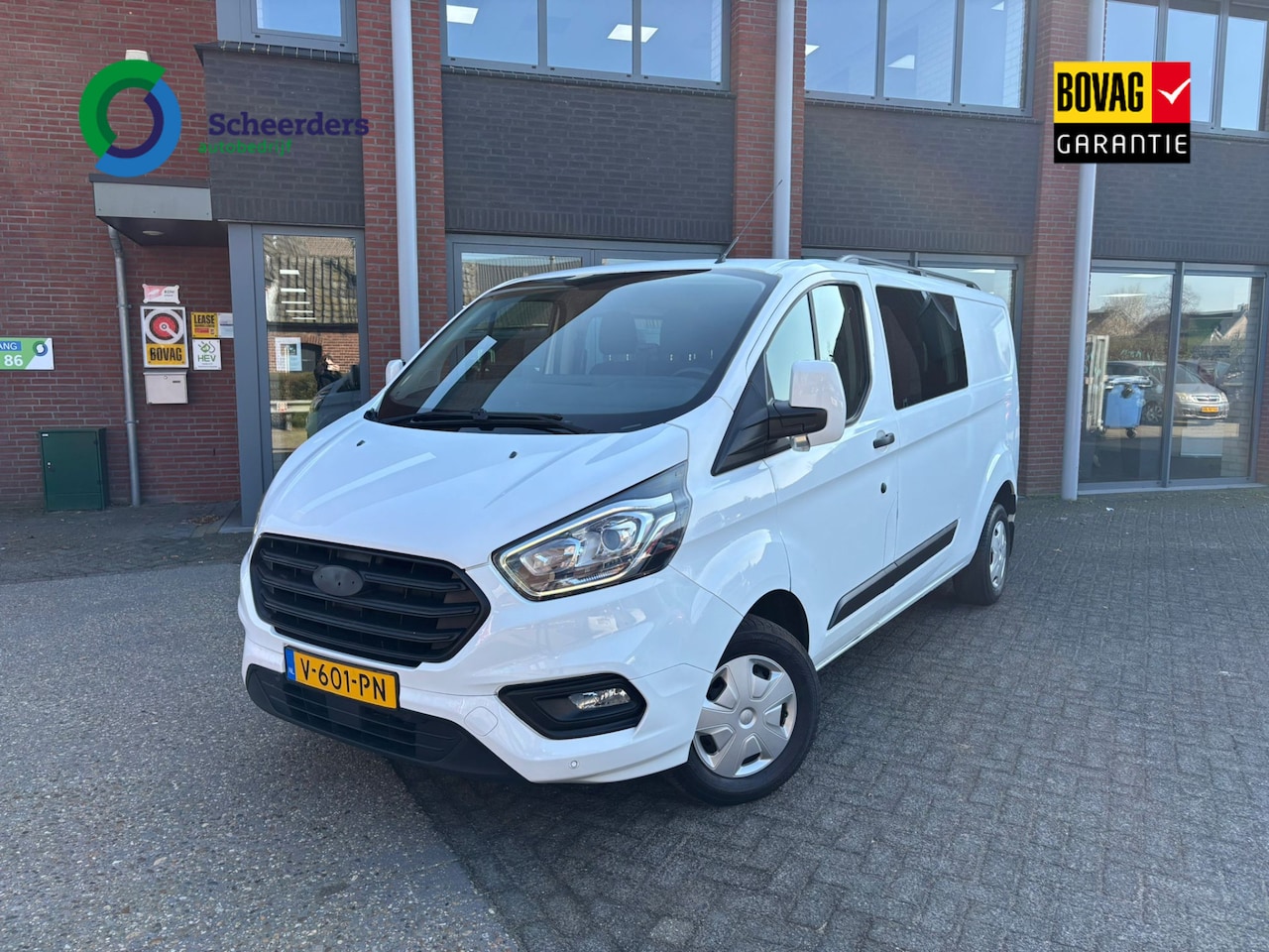 Ford Transit Custom - 300 2.0 TDCI L2H1 Trend DC 300 2.0 TDCI L2H1 Trend DC - AutoWereld.nl