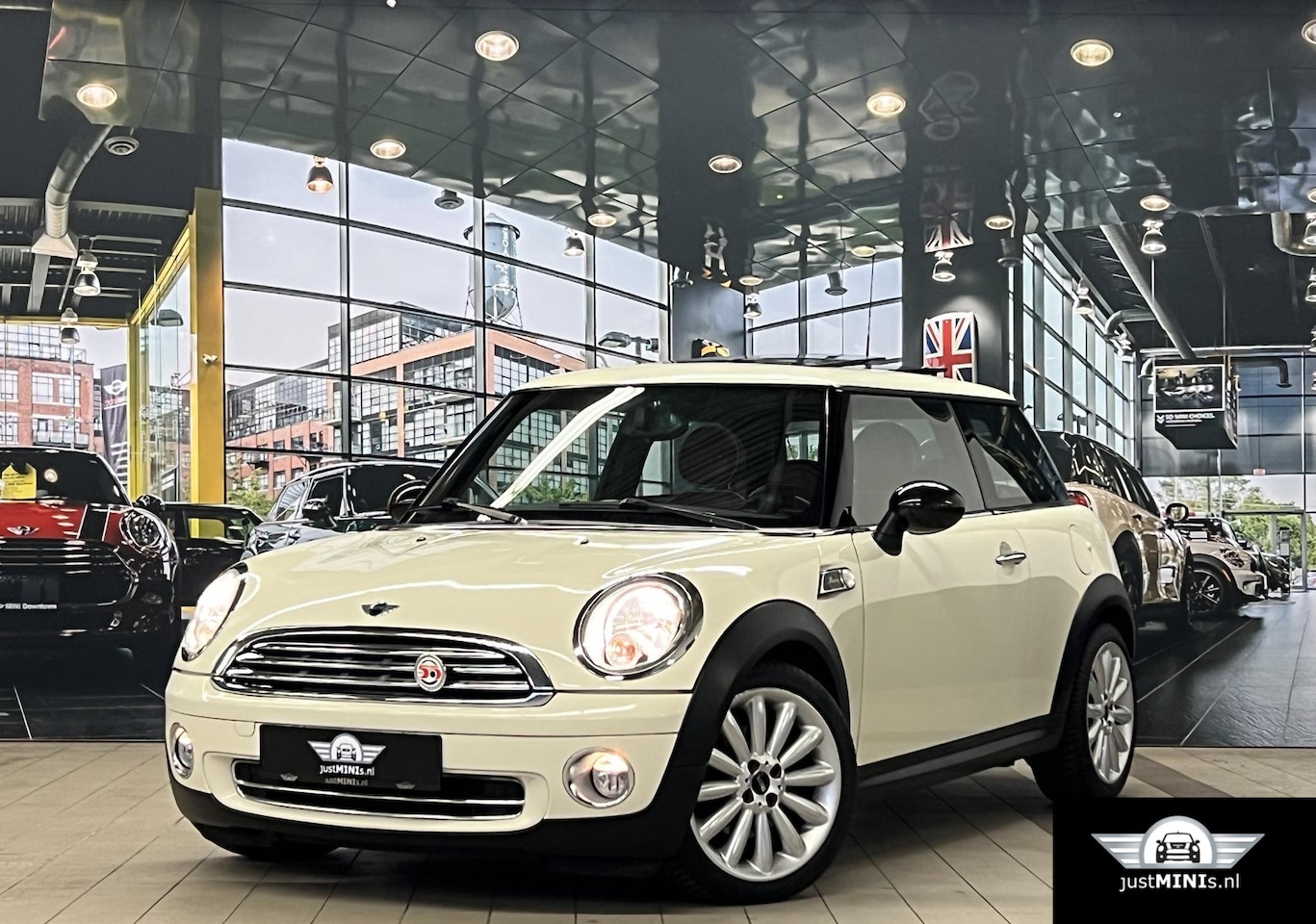 MINI Cooper - MAYRAIR AUTOMAAT LEDER PANORAMADAK Mini Mini 1.6 Cooper Mayfair - AutoWereld.nl