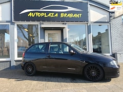 SEAT Ibiza - 1.4-16V Stella/ LEER/ 17 INCH/ USB/ DISTR VV/ MEENEEMPRIJS
