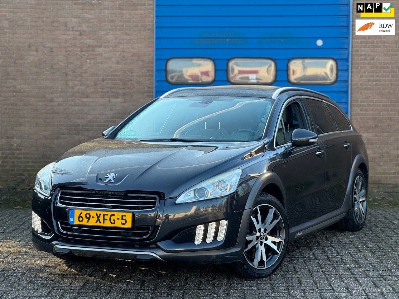 Peugeot 508 RXH - 2.0 HDi Hybrid4 AUT,NAVI,LEDER,LED,PANO - AutoWereld.nl