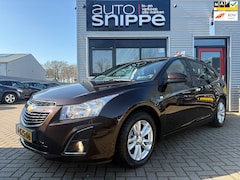 Chevrolet Cruze Station Wagon - 1.4T LTZ -CLIMA-CRUISECONTROL-NAVI-CAMERA-BLUETOOTH-PDC ACHTER-LICHTMETALEN VELGEN-ORIGINE