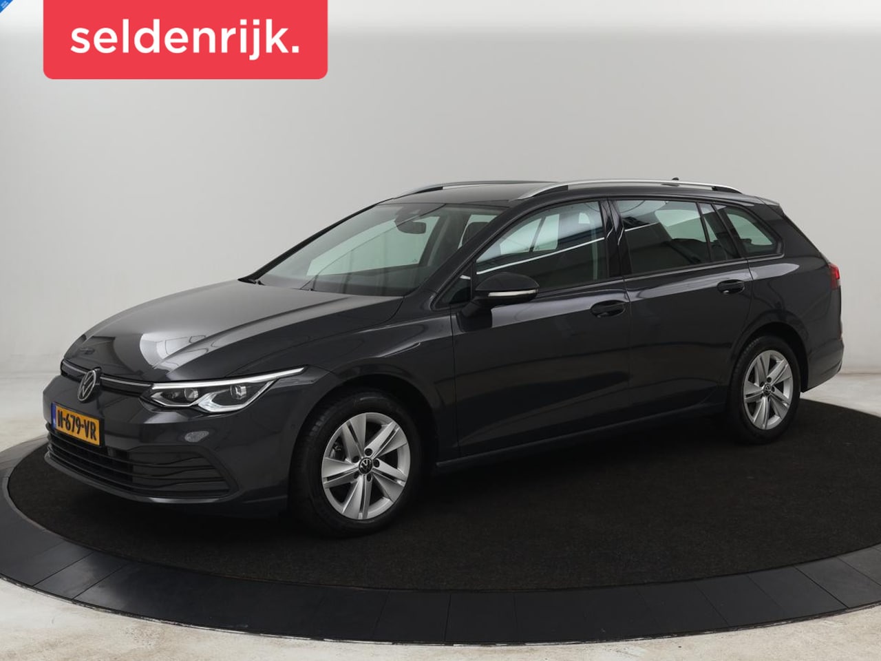 Volkswagen Golf Variant - 1.0 eTSI Life Business | Stoelverwarming | Trekhaak | Camera | Adaptive cruise | Carplay | - AutoWereld.nl