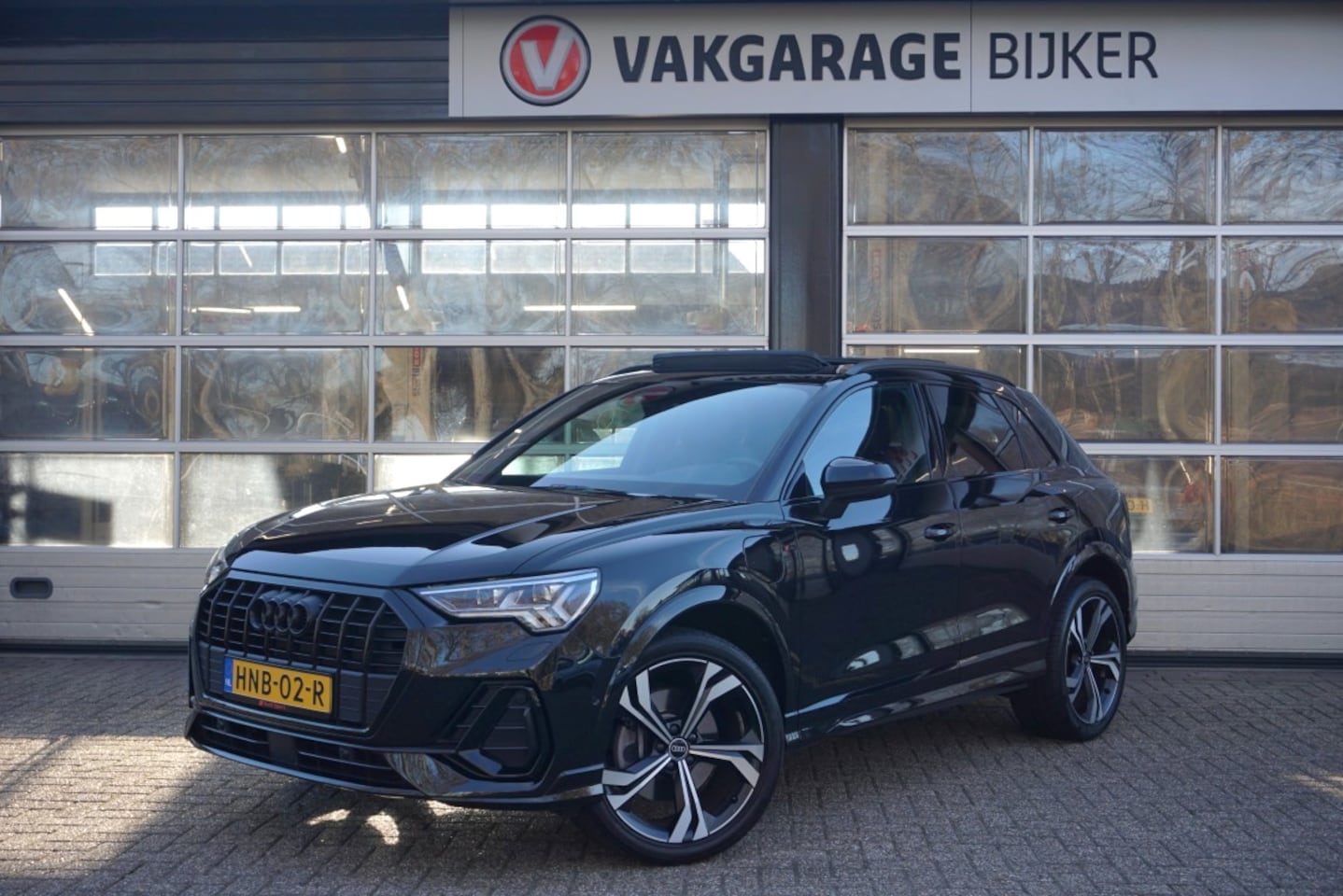 Audi Q3 - 45 TFSI e S edition Panodak/Camera/20 Inch! - AutoWereld.nl