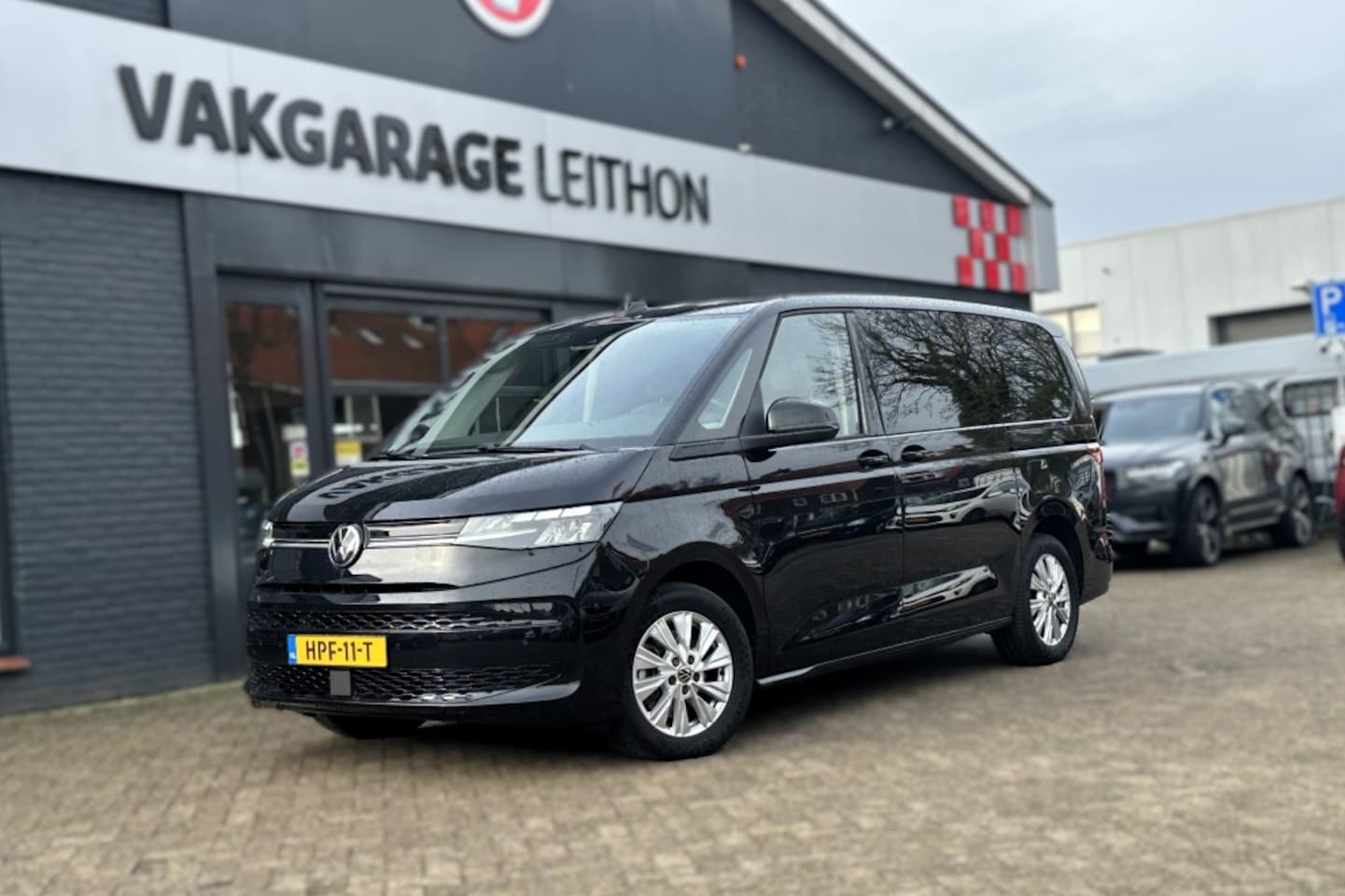 Volkswagen Multivan - 1.4 eHyb. L2H1 Life - AutoWereld.nl