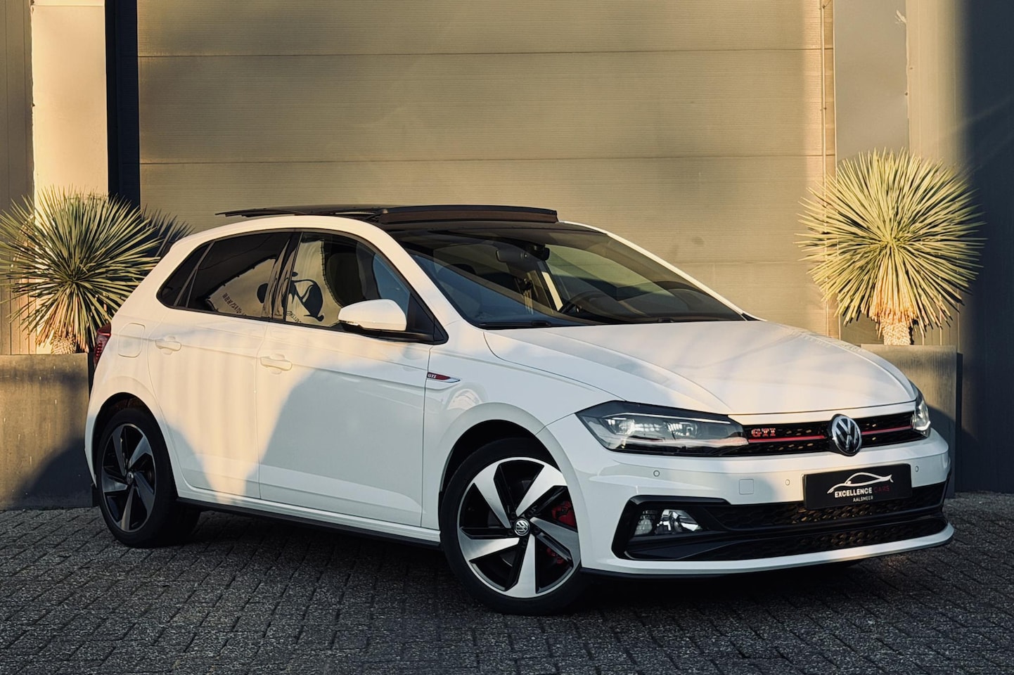 Volkswagen Polo - 2.0 TSI GTI Virtual Pano Led Automaat - AutoWereld.nl