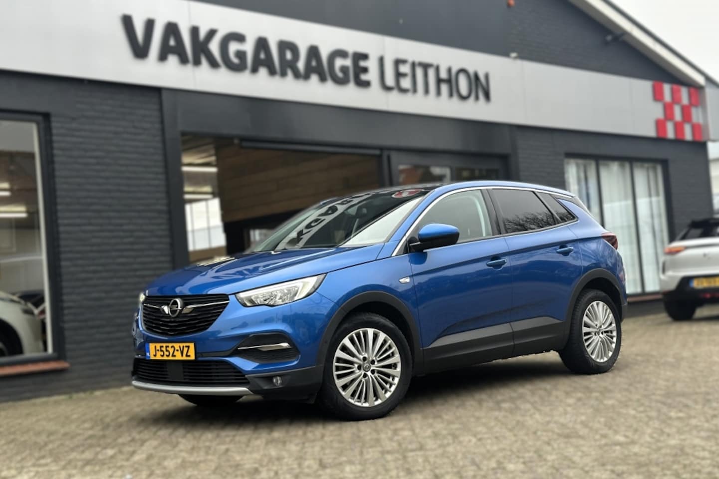 Opel Grandland X - 1.2 Turbo Innovation | Panoramadak - AutoWereld.nl