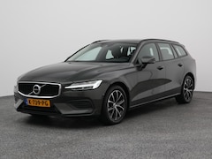 Volvo V60 - 2.0 B3 Momentum Advantage | CAMERA | LEDER