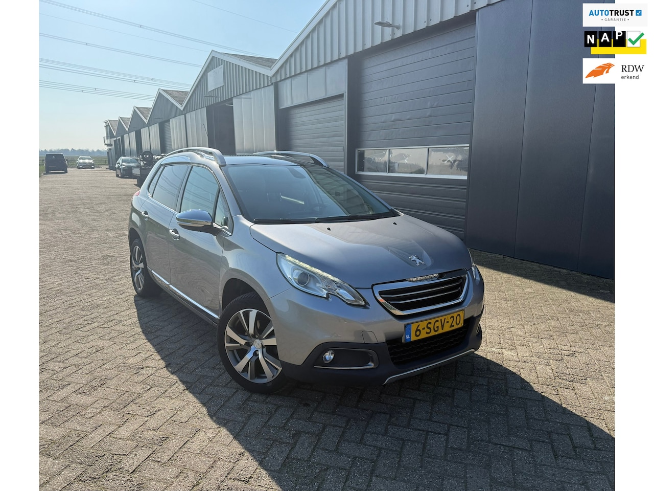 Peugeot 2008 - 1.6 VTi Féline 1.6 VTi Féline Nieuwstaat - AutoWereld.nl