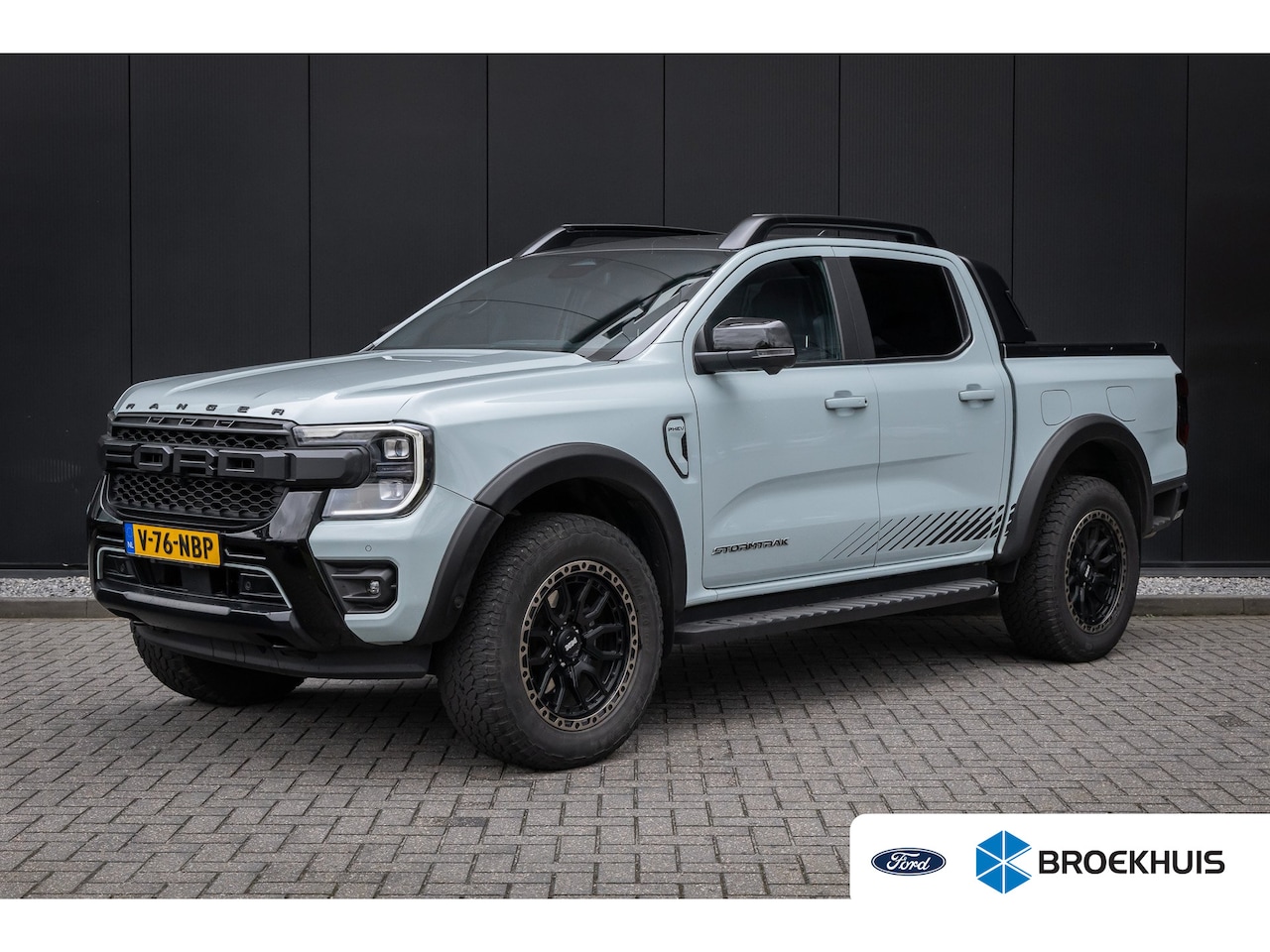 Ford Ranger - 2.3 PHEV Double Cab Stormtrak | Widebody-kit | Custom RVS Uitlaat | 20 Inch Off Road | B&O - AutoWereld.nl
