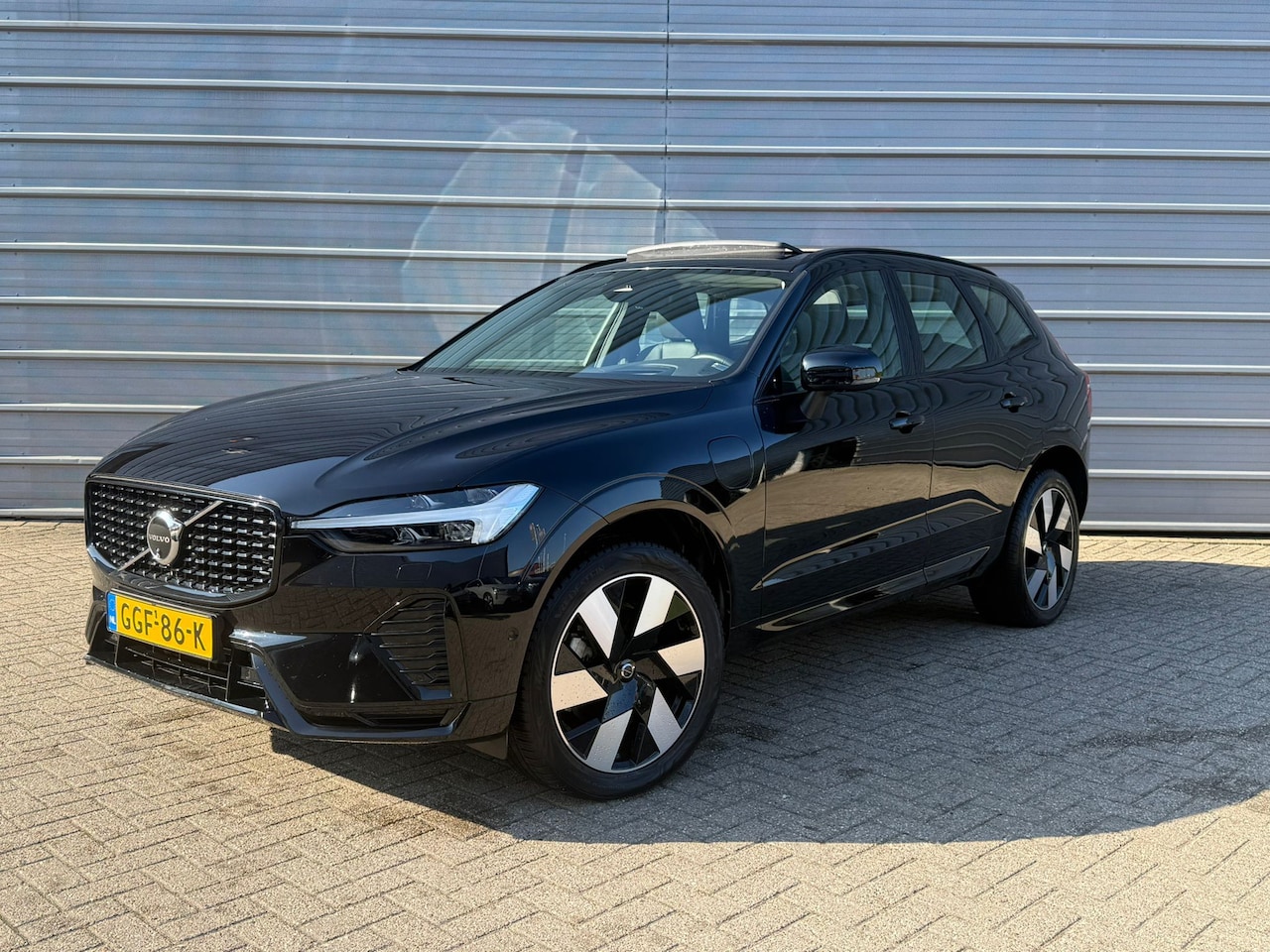 Volvo XC60 - T6 350PK Ultra Dark | 360 | Trekhaak | Head-up | Adap Cruise | HK Audio | Memory | 20'' - AutoWereld.nl