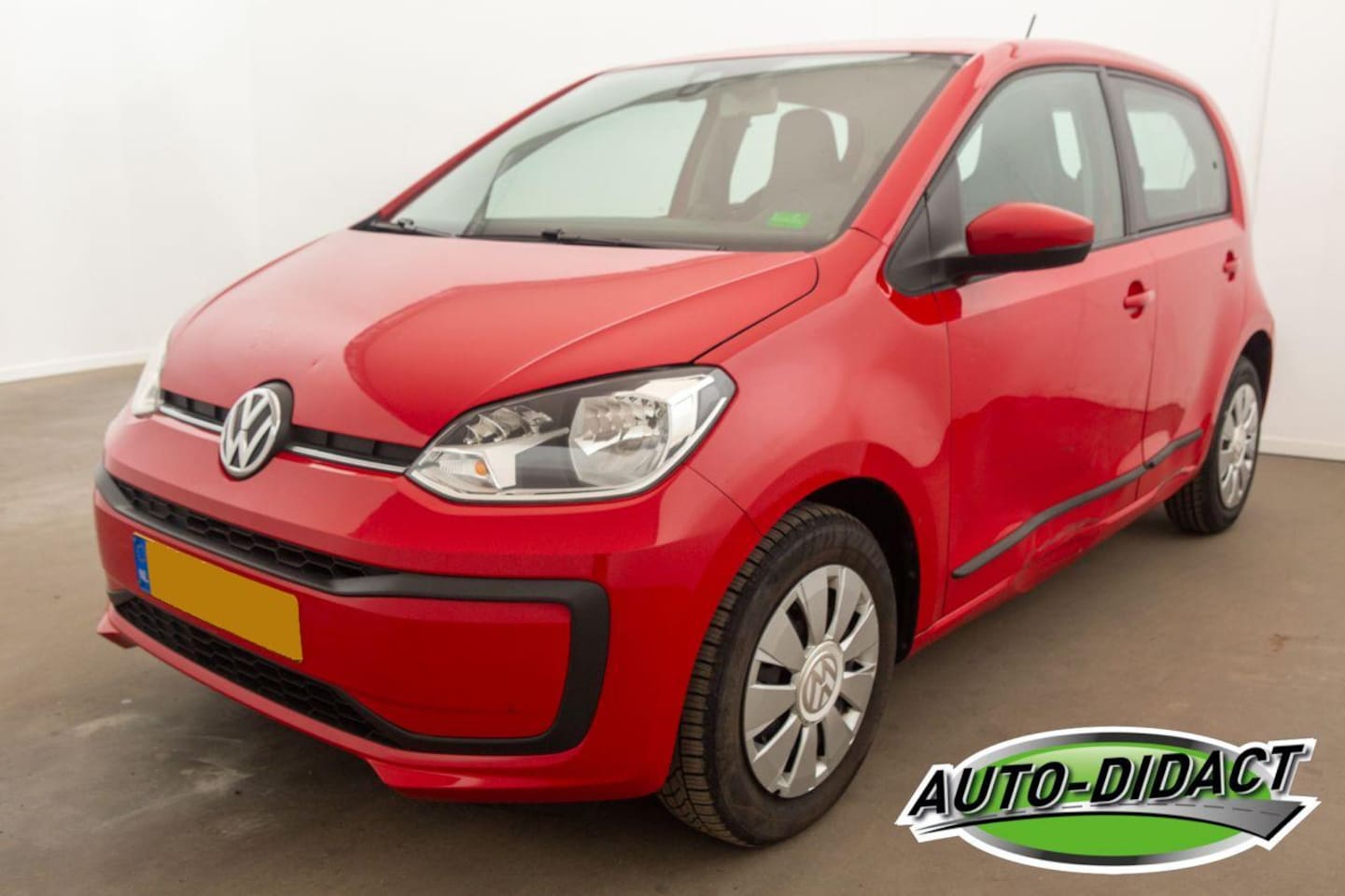 Volkswagen Up! - 1.0 BMT move up! Airco - AutoWereld.nl