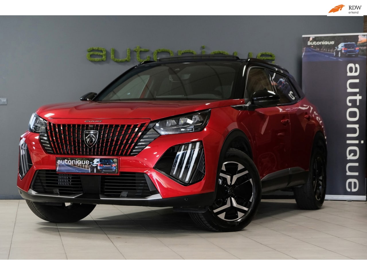 Peugeot 2008 - 1.2 PureTech 130 GT *7.323km* PANORAMADAK/Elekt. Stoel/Navi/Camera VOL OPTIES & ALS NIEUW - AutoWereld.nl