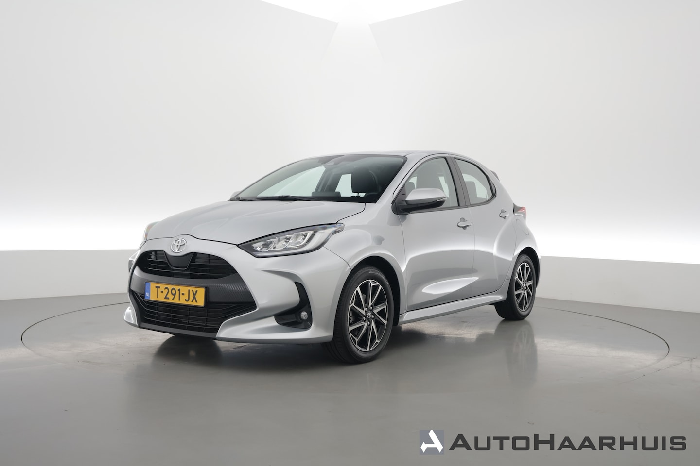 Toyota Yaris - 1.5 VVT-i Dynamic | Navi by Apple CarPlay | Camera | Keyless | Adapt. Cruise | Airco | LED - AutoWereld.nl