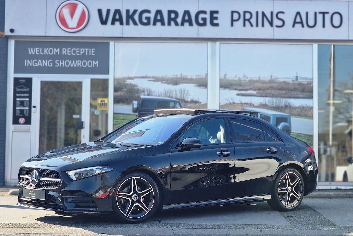 Mercedes-Benz A-klasse - 180 Business Solution AMG |PANO|STOELVERW.|AMG-LINE|DEALER ONDERHOUDEN| - AutoWereld.nl