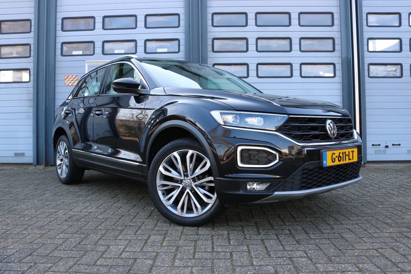 Volkswagen T-Roc - 1.0 TSI Sport Xenon Virtual cockpit Navi 18inch Bj:2019 - AutoWereld.nl