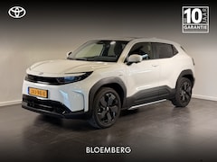 Toyota Urban Cruiser - Executive 61 kWh | Panoramodak | JBL Audio | Elektrische stoel |