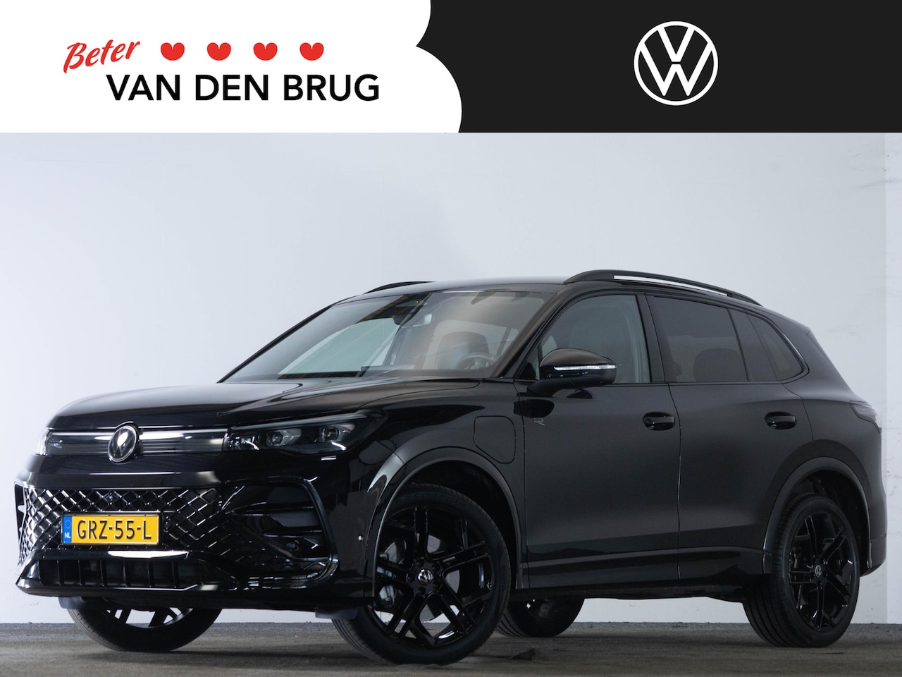 Volkswagen Tiguan - R-Line 1.5 272 PK eHybrid | LED Matrix IQ | Harman/Kardon | Trekhaak | Leder | Stoelkoelin - AutoWereld.nl