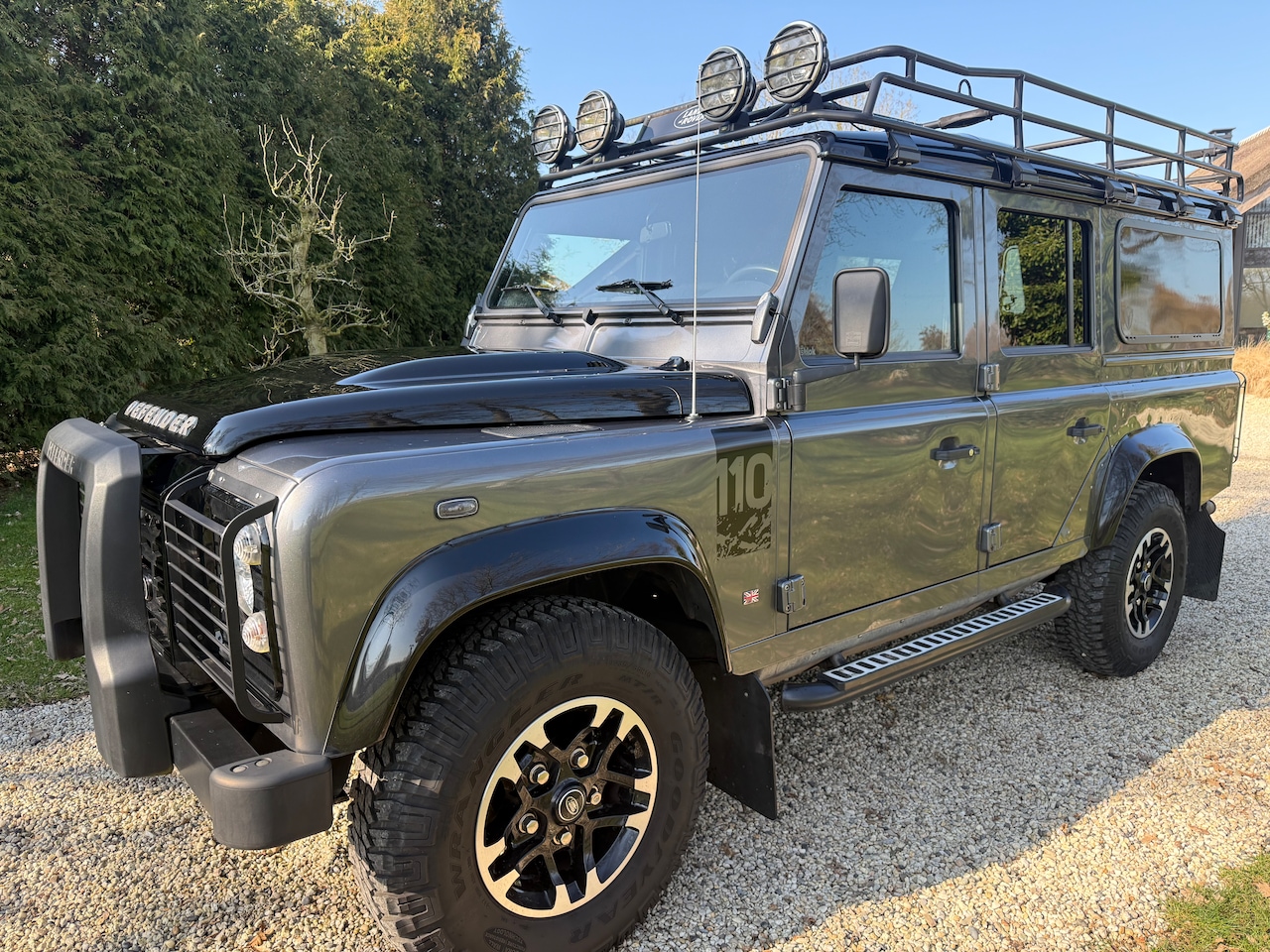 Land Rover Defender - 2.2 D SW 110" Adventure Limited Edition Speciale Adventure Limited Edition