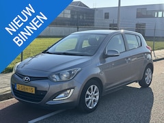 Hyundai i20 - 1.2i i-Deal 2e eig.| NAP | Dealer onderhouden| Nette staat