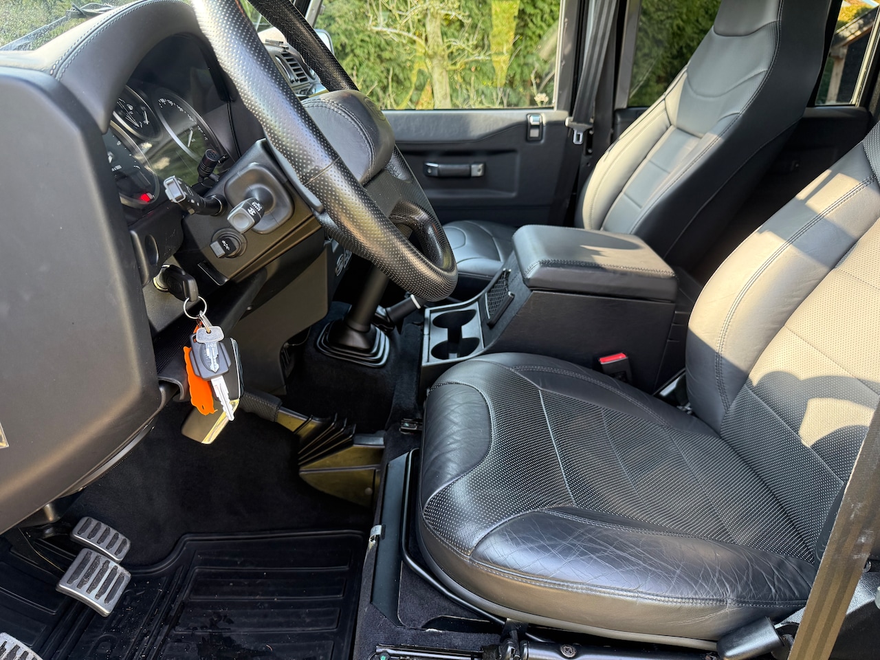 Land Rover Defender - 2.2 D SW 110" Adventure Limited Edition Speciale Adventure Limited Edition