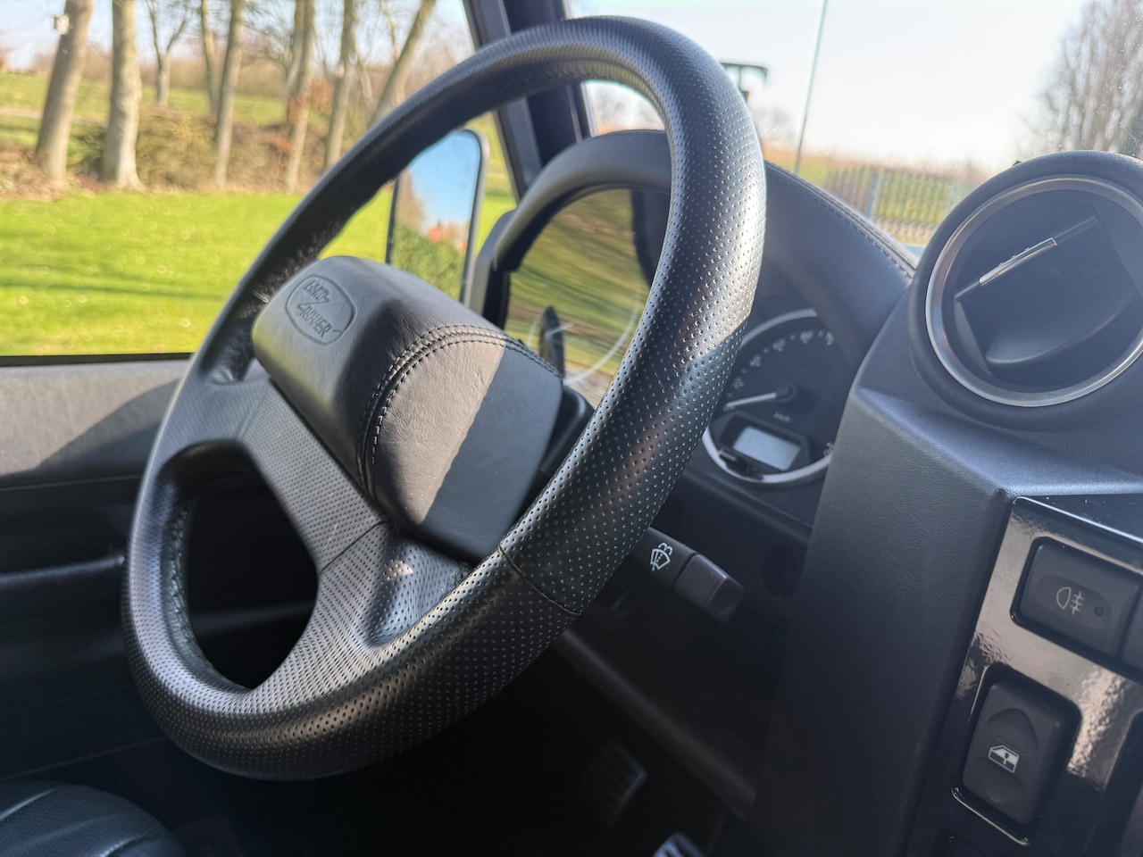 Land Rover Defender - 2.2 D SW 110" Adventure Limited Edition Speciale Adventure Limited Edition