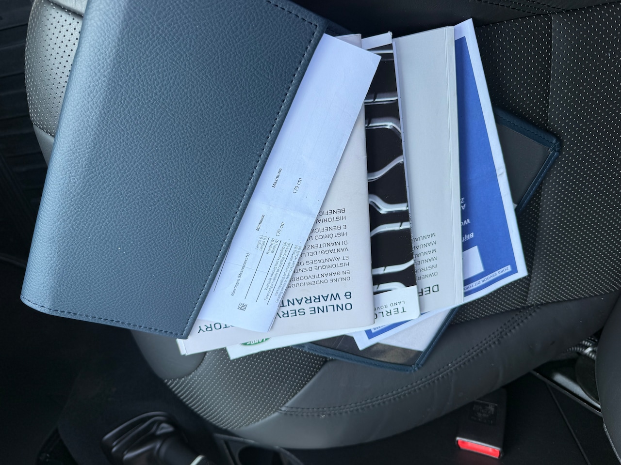 Land Rover Defender - 2.2 D SW 110" Adventure Limited Edition Speciale Adventure Limited Edition