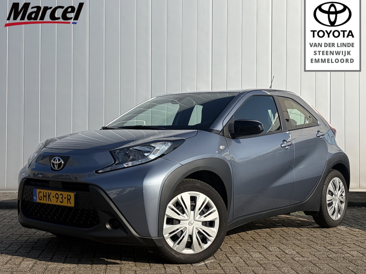 Toyota Aygo X - 1.0 VVT-i MT Play NL Auto Dealer Onderhouden Groot Scherm Carplay Adapt Cruise - AutoWereld.nl