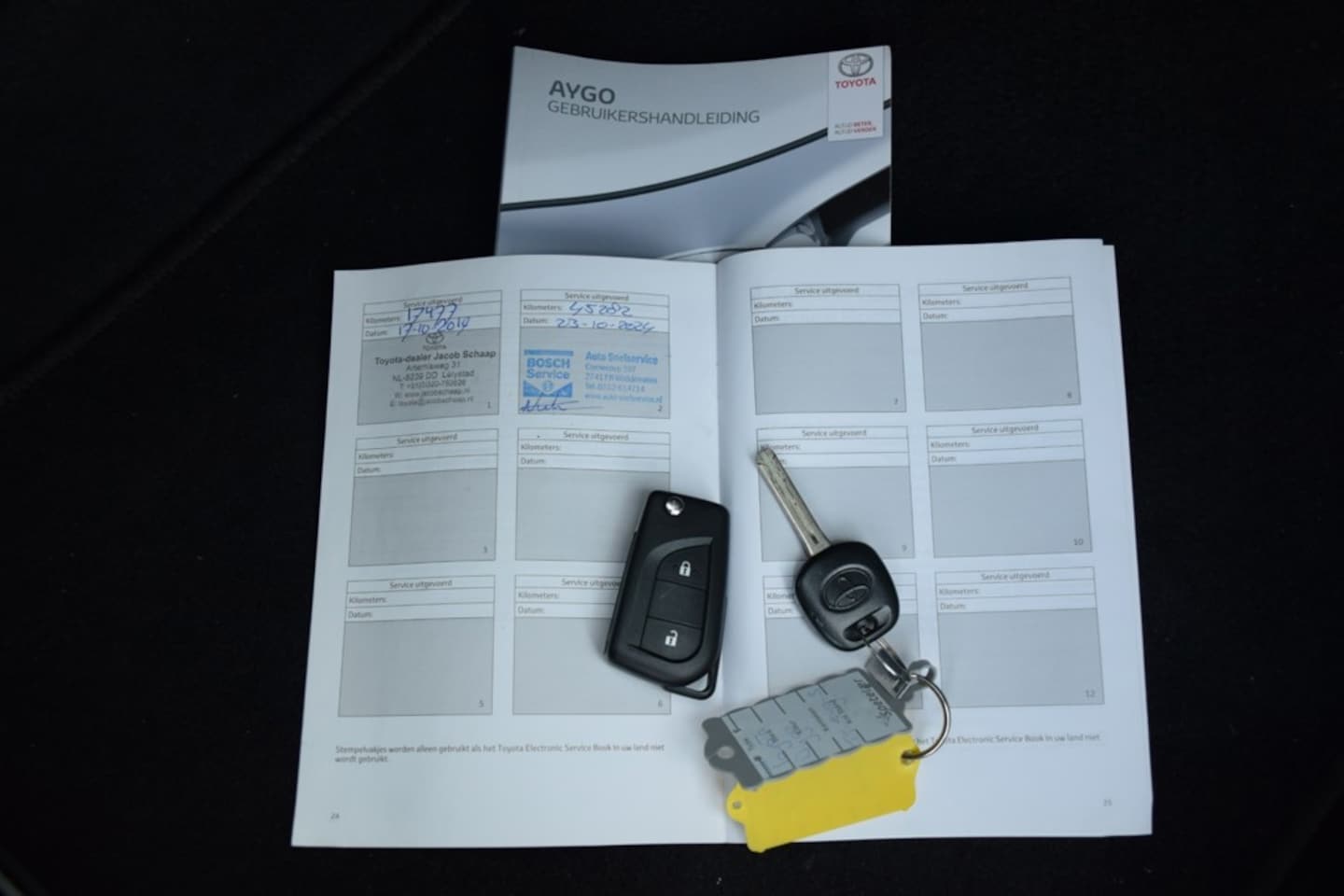 Toyota Aygo - 1.0 VVT-i x-fun 1.0 VVT-i x-fun, Airco, NAP, 5-drs, Bluetooth, LED